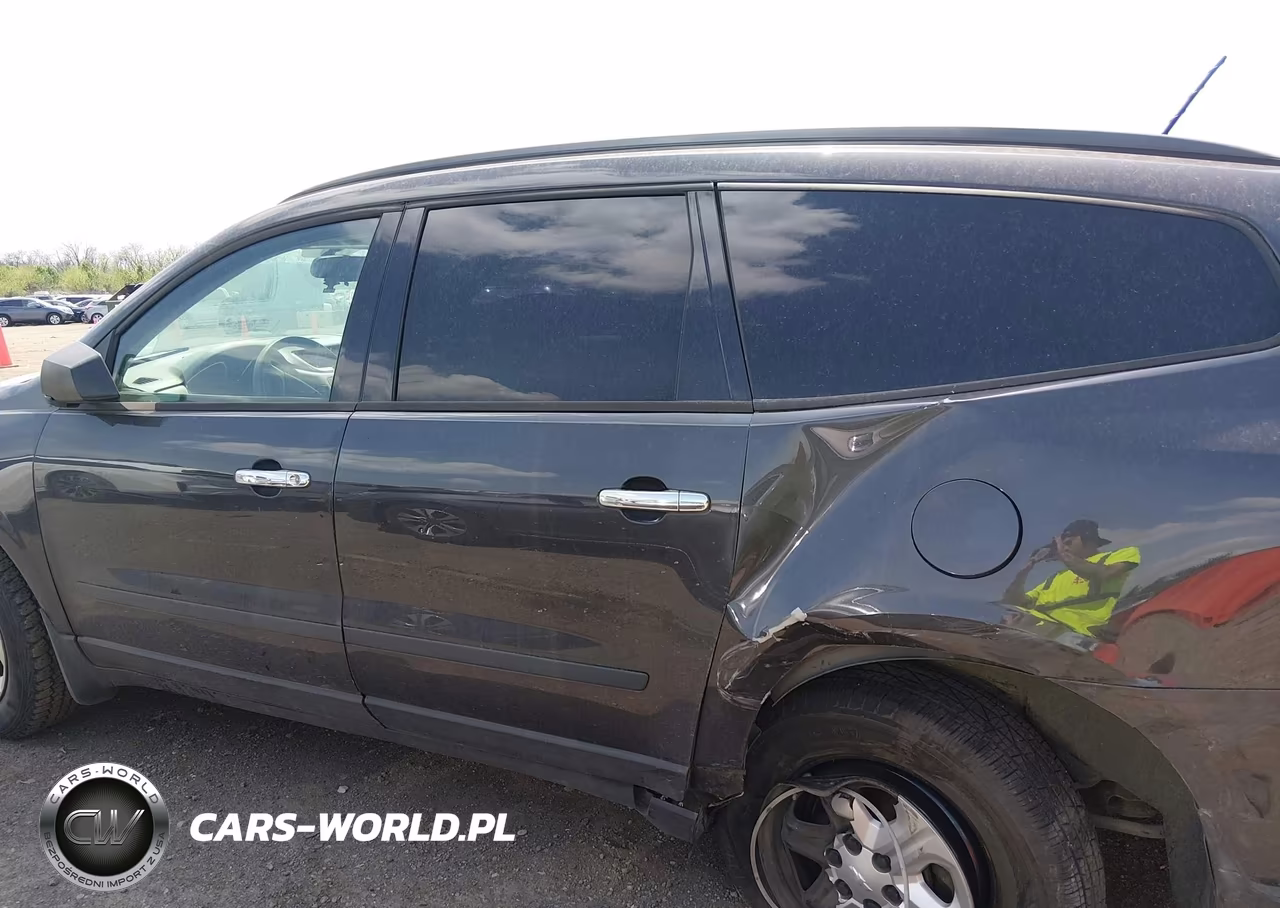 2015 Chevrolet Traverse Ls VIN:1GNKRFED5FJ341482 - 14