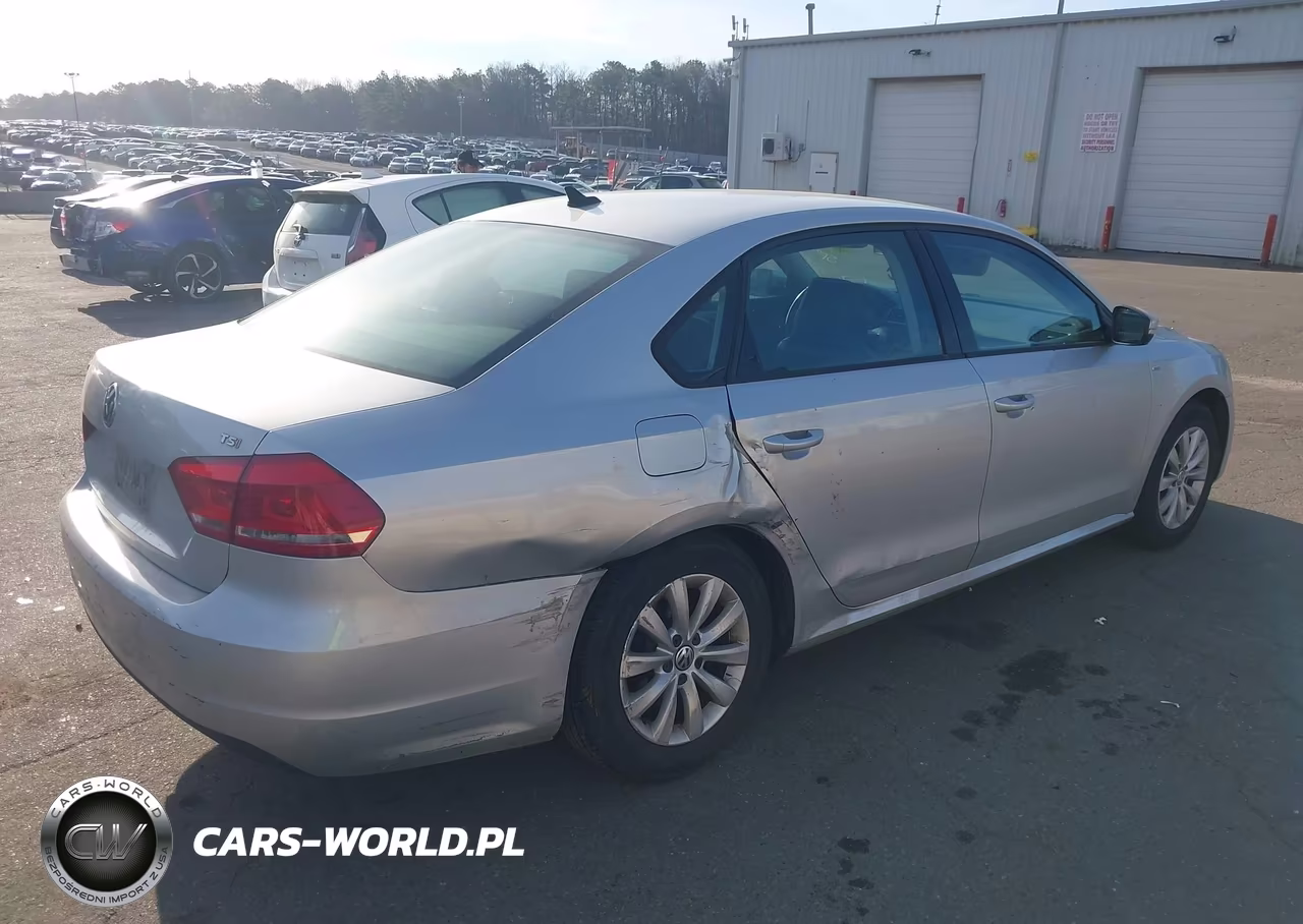 2014 Volkswagen Passat 1.8T Wolfsburg Edition VIN:1VWAT7A31EC120423 - 4