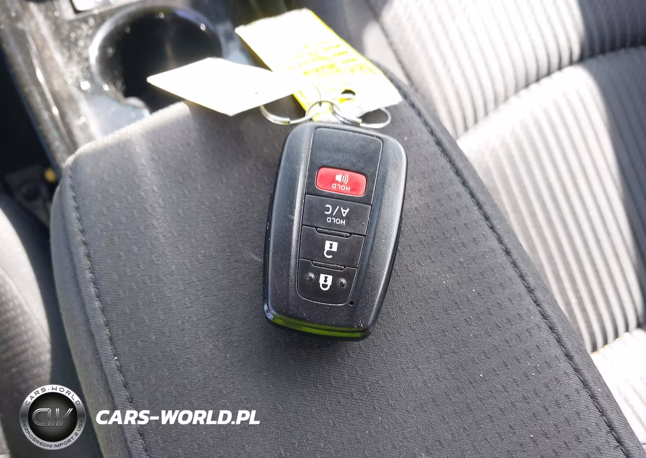 2022 Toyota Prius Prime Le VIN:JTDKAMFP3N3221177 - 11
