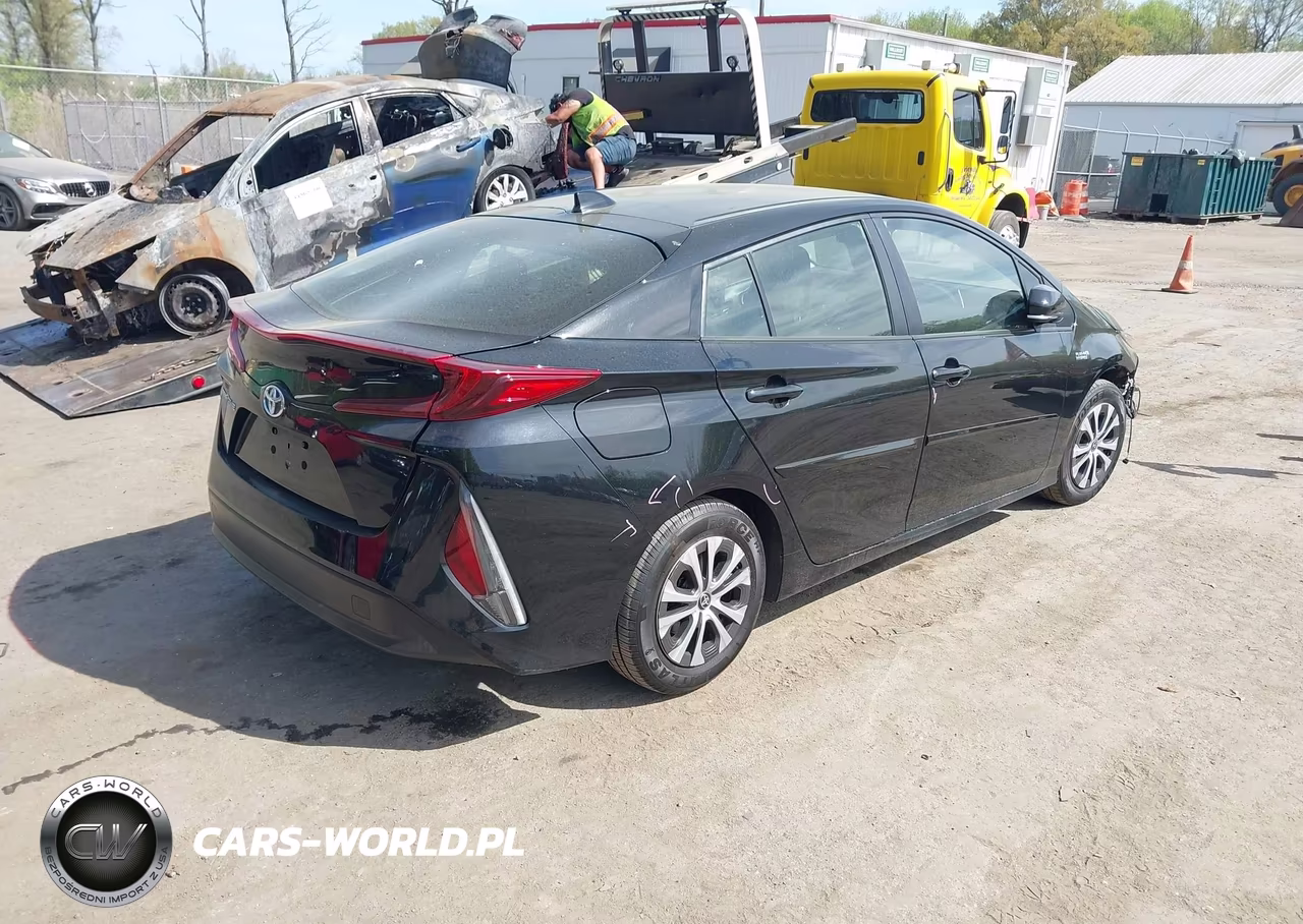 2022 Toyota Prius Prime Le VIN:JTDKAMFP3N3221177 - 4