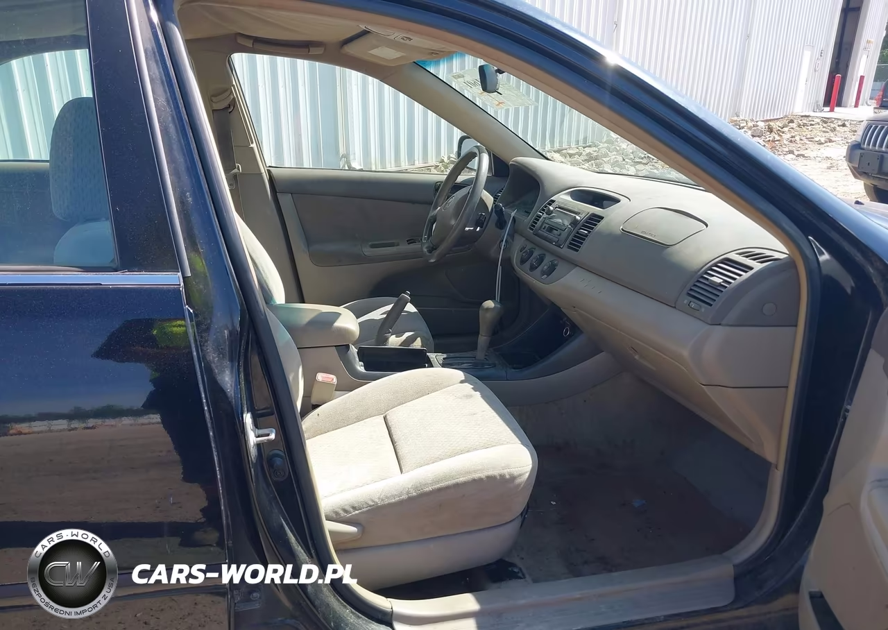 2004 Toyota Camry Le VIN:4T1BE32K44U305683 - 5