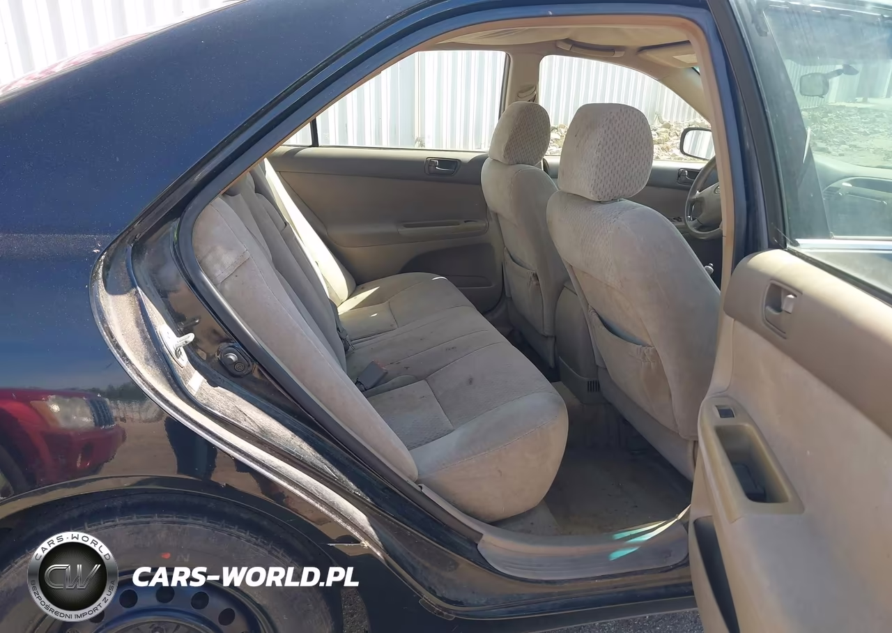 2004 Toyota Camry Le VIN:4T1BE32K44U305683 - 8