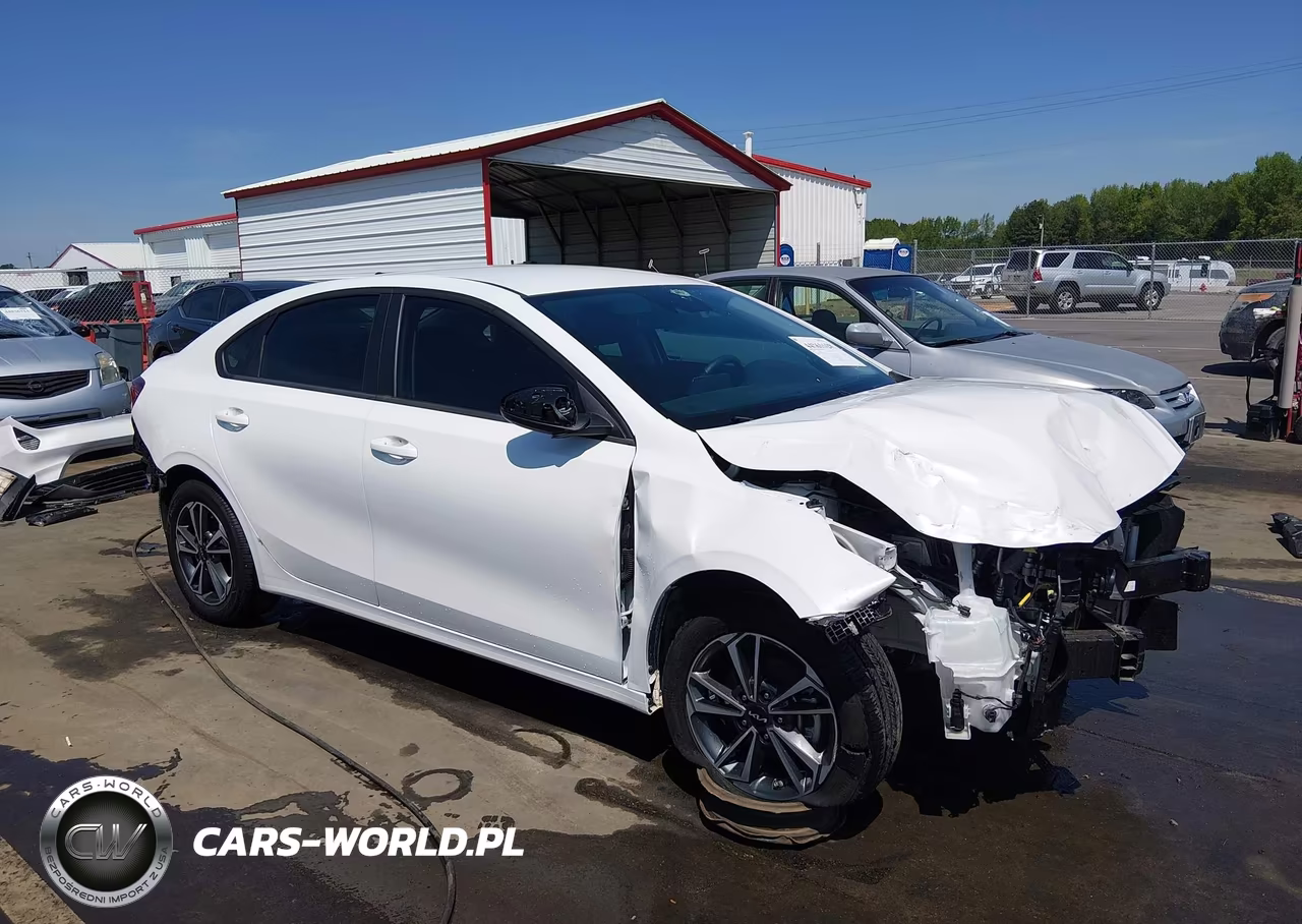 2024 Kia Forte Lxs