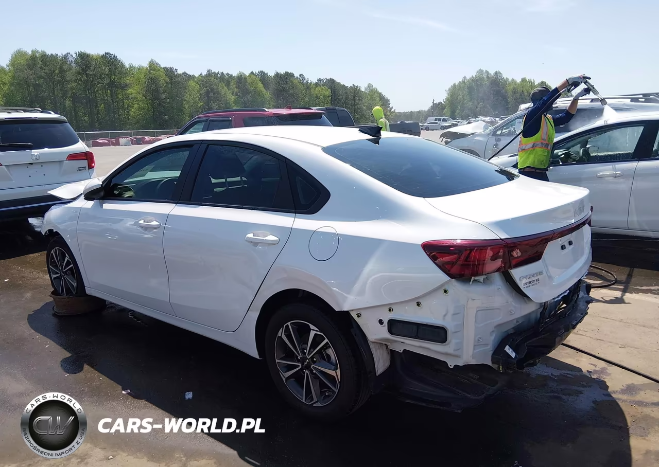 2024 Kia Forte Lxs VIN:3KPF24AD8RE776104 - 3