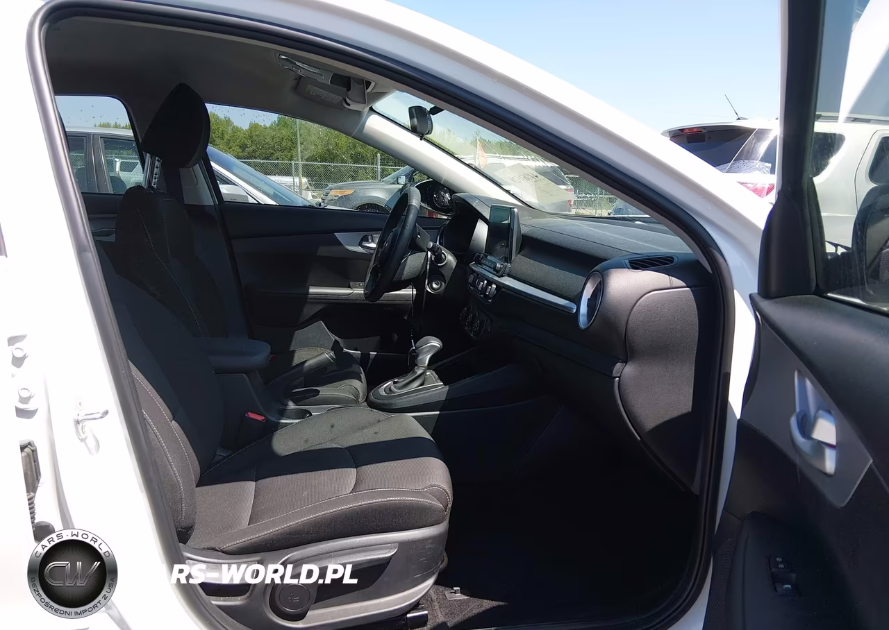 2024 Kia Forte Lxs VIN:3KPF24AD8RE776104 - 5