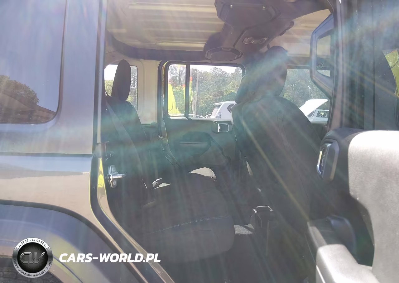 2021 Jeep Wrangler Unlimited Islander 4X4 VIN:1C4HJXDN7MW757401 - 8