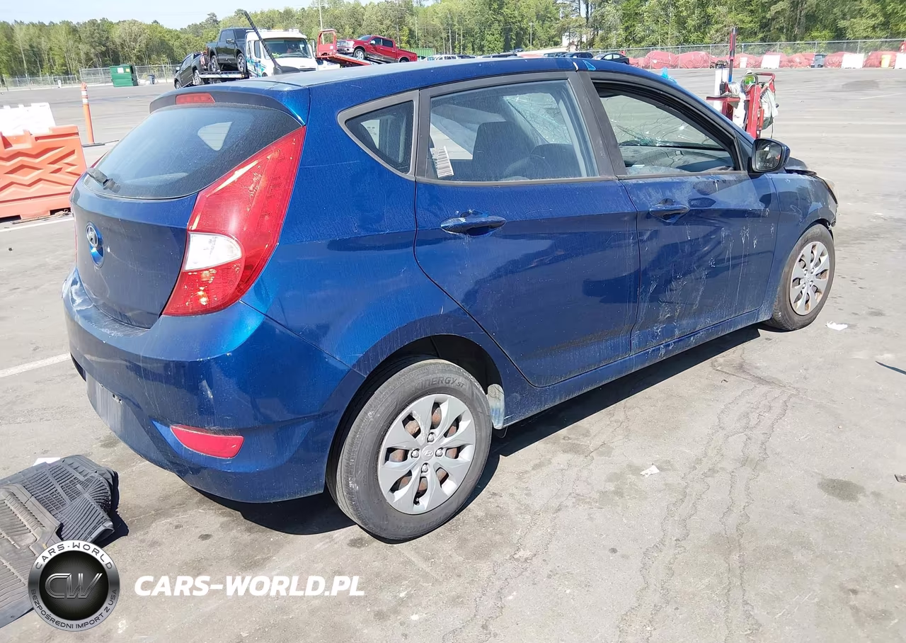 2017 Hyundai Accent Se VIN:KMHCT5AE4HU346452 - 4