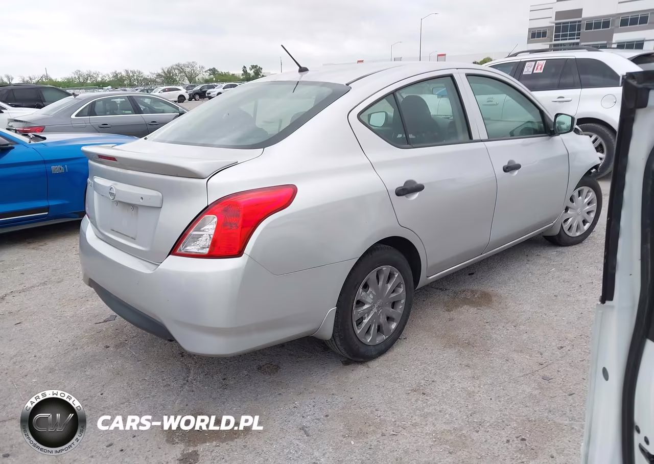 2018 Nissan Versa 1.6 S+ VIN:3N1CN7AP6JL888036 - 4