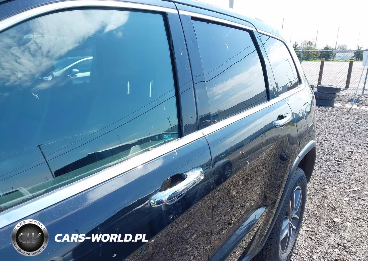 2020 Jeep Grand Cherokee Limited 4X4 VIN:1C4RJFBG8LC445686 - 18