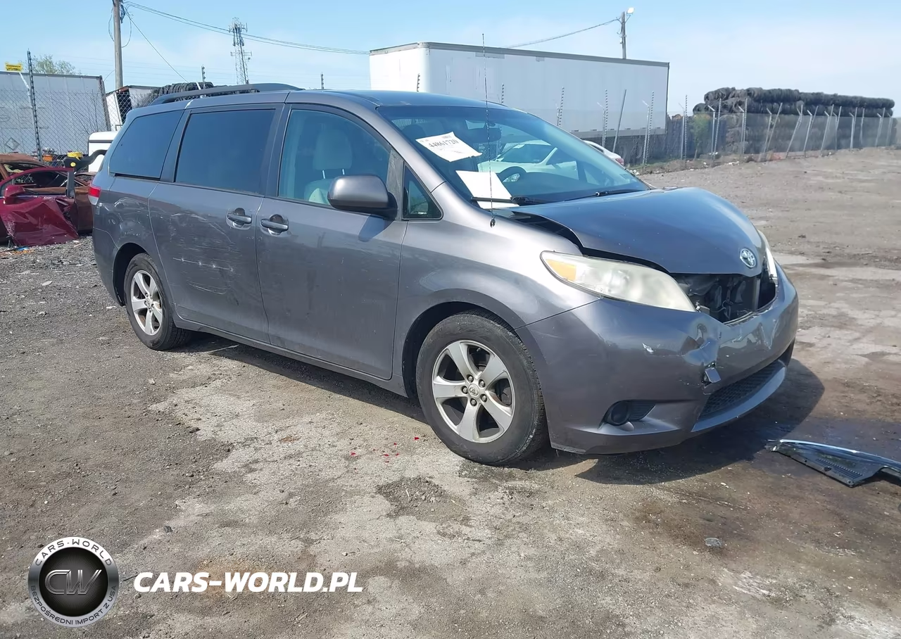 2011 Toyota Sienna Le V6