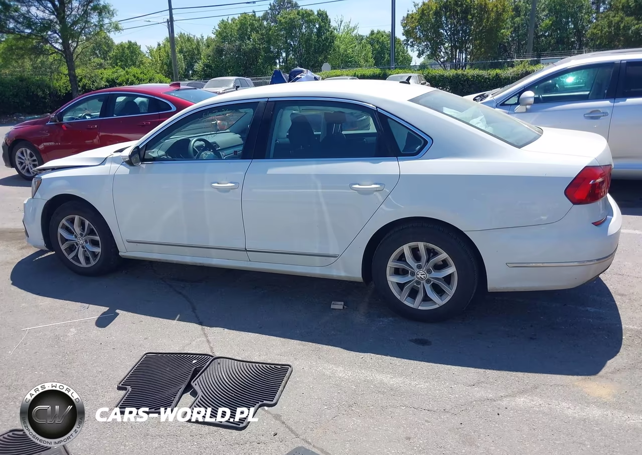 2016 Volkswagen Passat 1.8T S VIN:1VWAS7A32GC026685 - 14