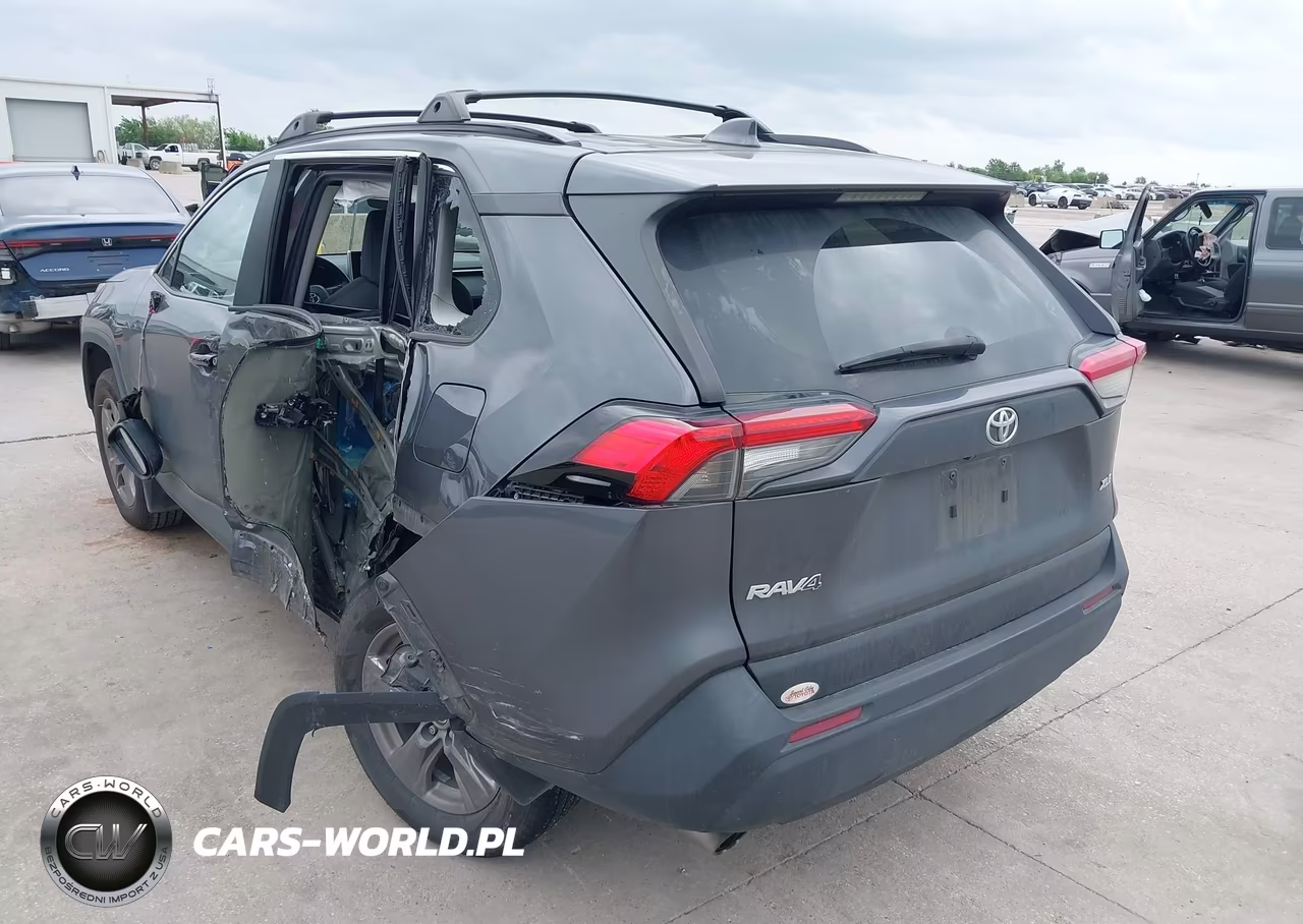 2023 Toyota Rav4 Xle VIN:2T3W1RFV2PC249535 - 3