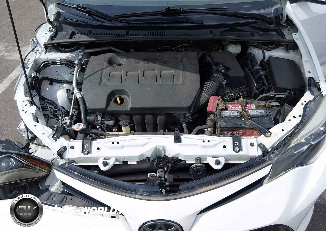 2017 Toyota Corolla Se VIN:2T1BURHE4HC803204 - 10