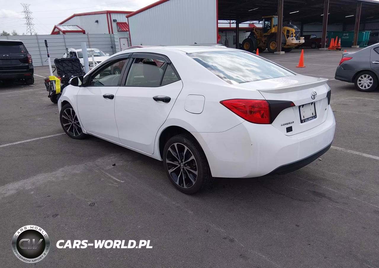 2017 Toyota Corolla Se VIN:2T1BURHE4HC803204 - 3