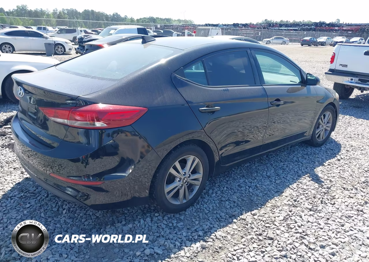 2017 Hyundai Elantra Se VIN:5NPD84LF8HH152575 - 4