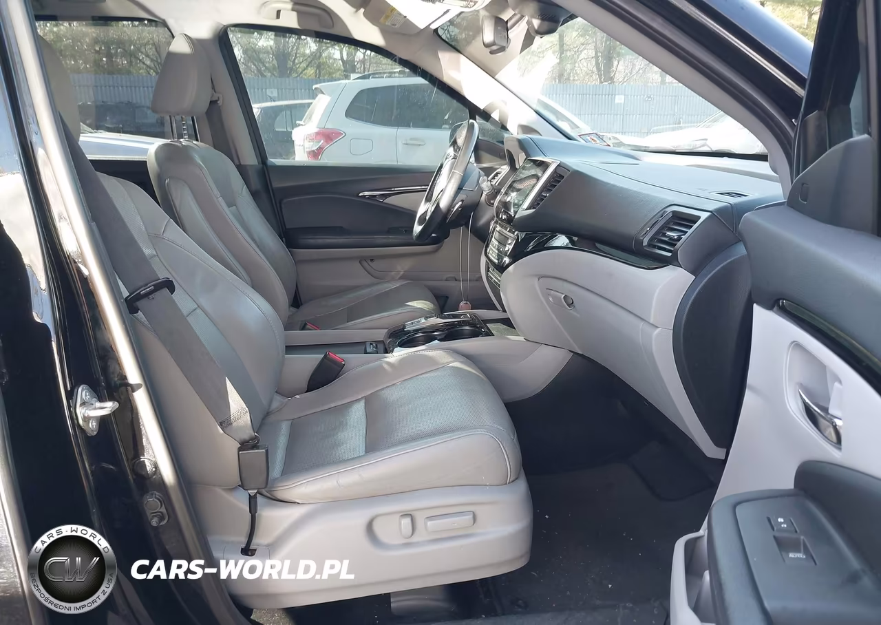 2017 Honda Pilot Elite VIN:5FNYF6H07HB007999 - 5