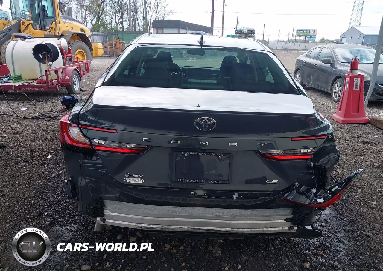 2025 Toyota Camry Le VIN:4T1DAACK2SU084198 - 16