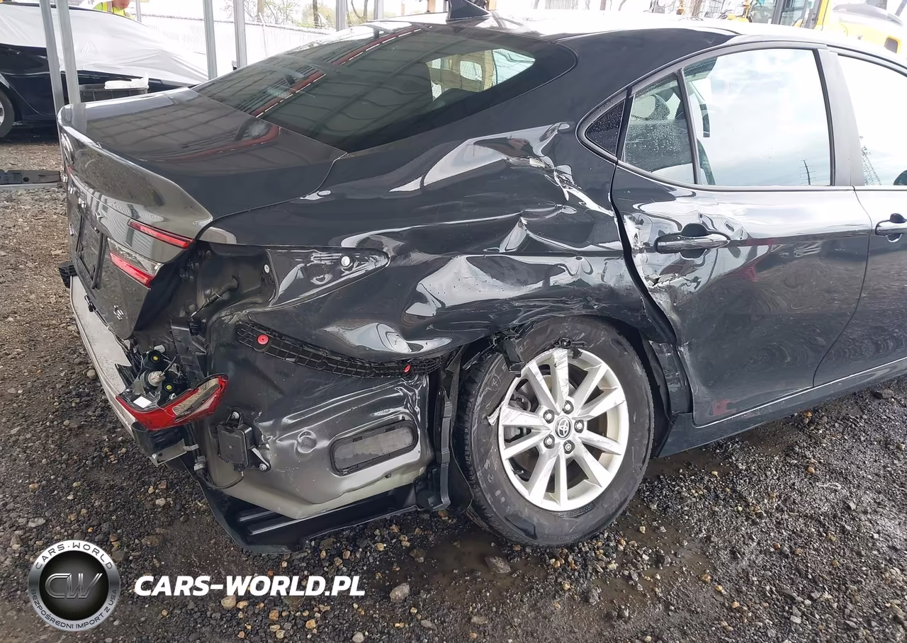 2025 Toyota Camry Le VIN:4T1DAACK2SU084198 - 6