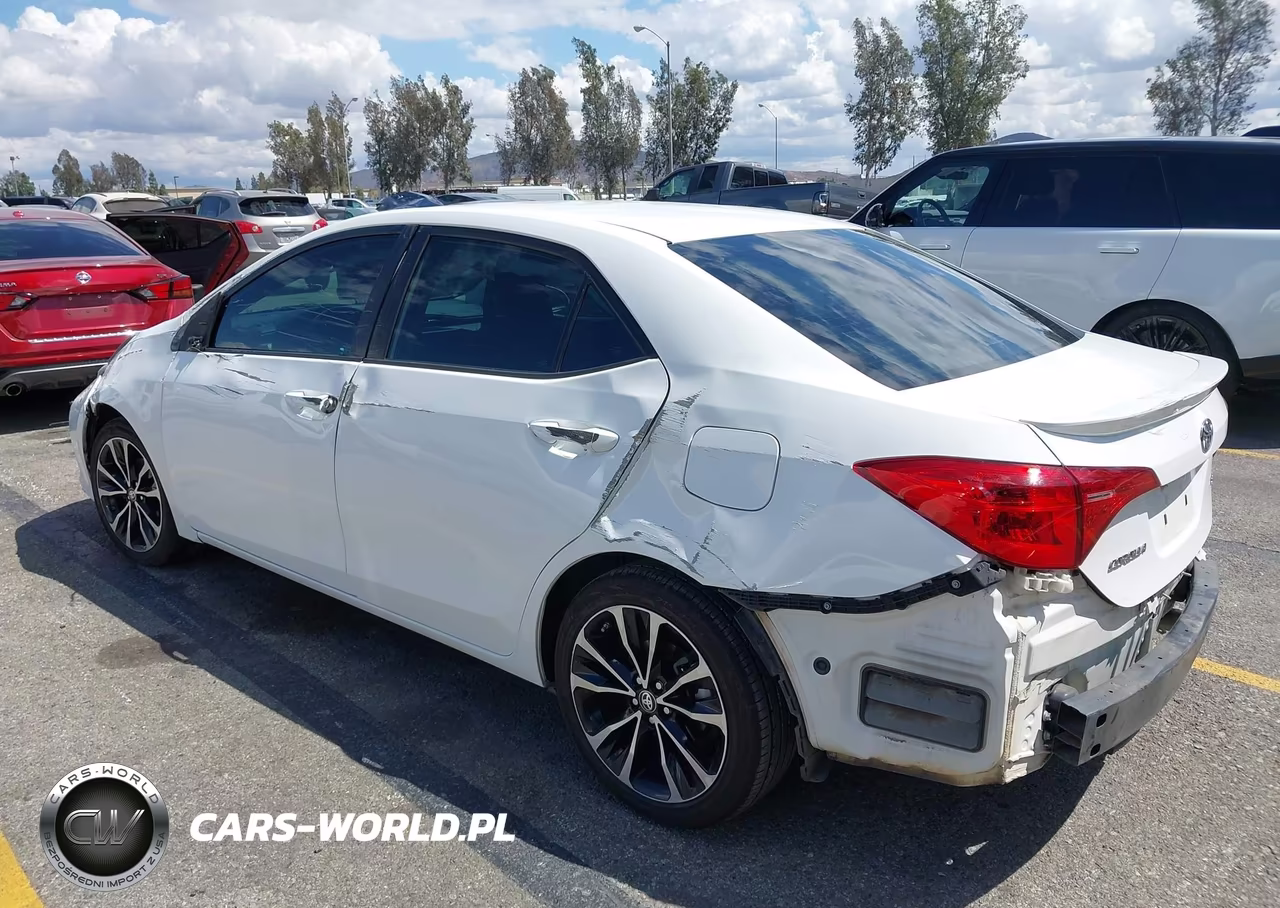 2017 Toyota Corolla Se VIN:5YFBURHE6HP574394 - 3
