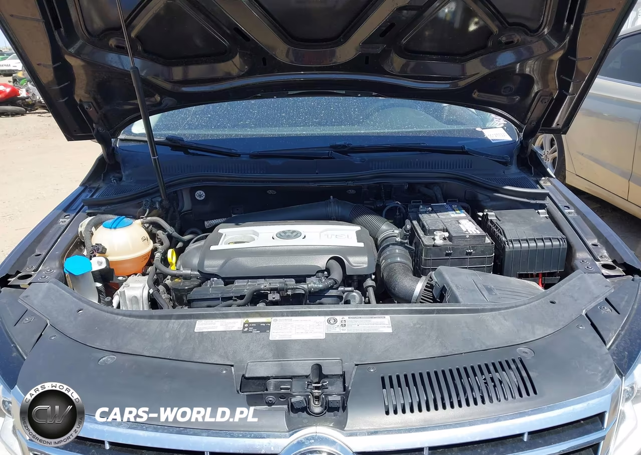 2016 Volkswagen Cc 2.0T R-Line VIN:WVWBN7AN2GE516211 - 10