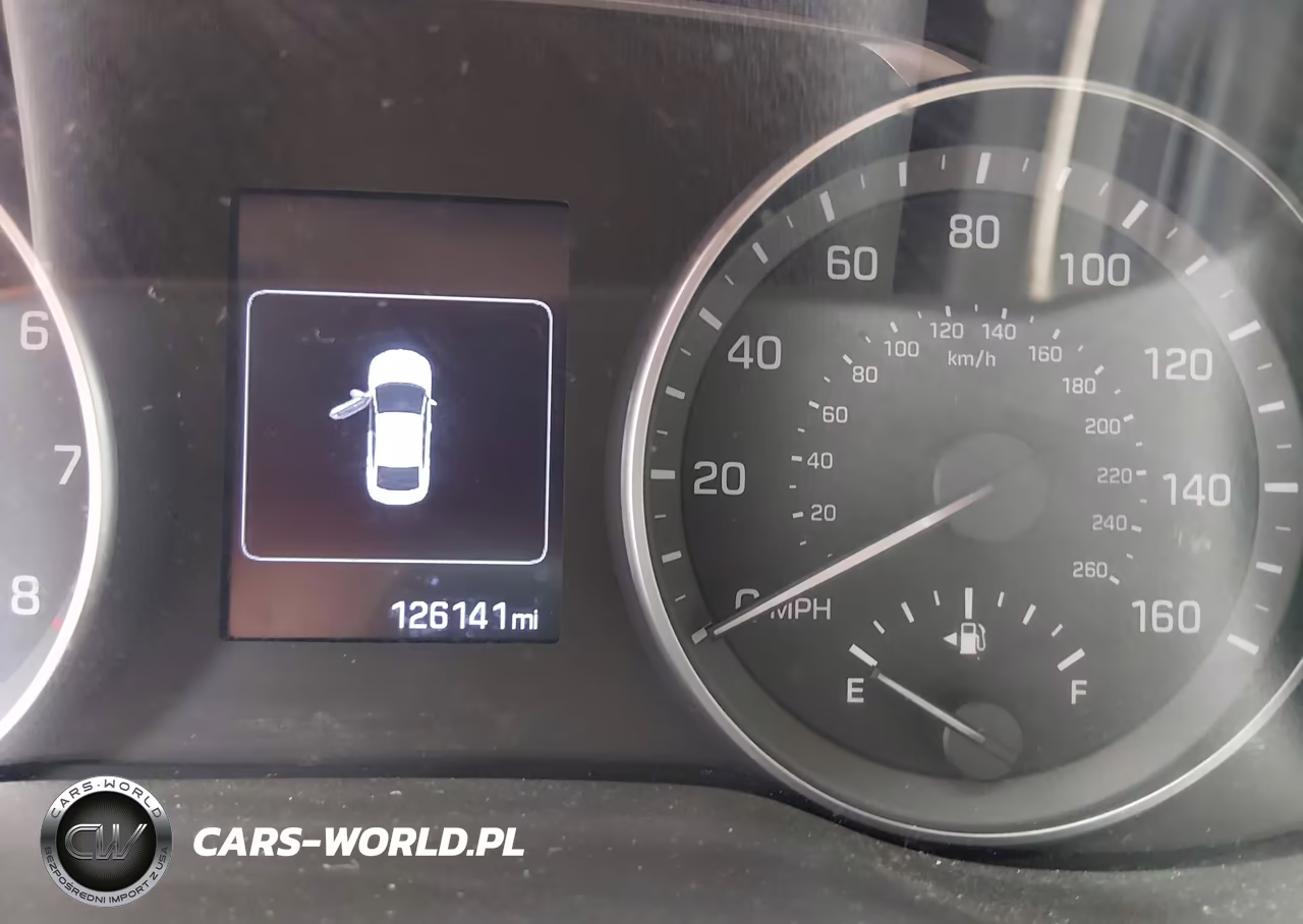 2018 Hyundai Elantra Value Edition VIN:5NPD84LFXJH342853 - 16