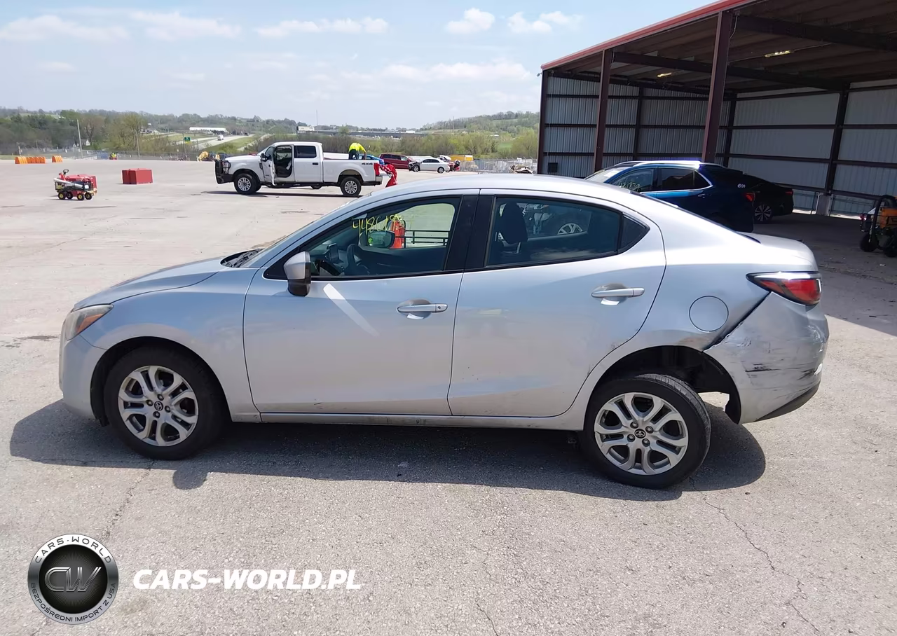 2018 Toyota Yaris Ia VIN:3MYDLBYV0JY300599 - 14