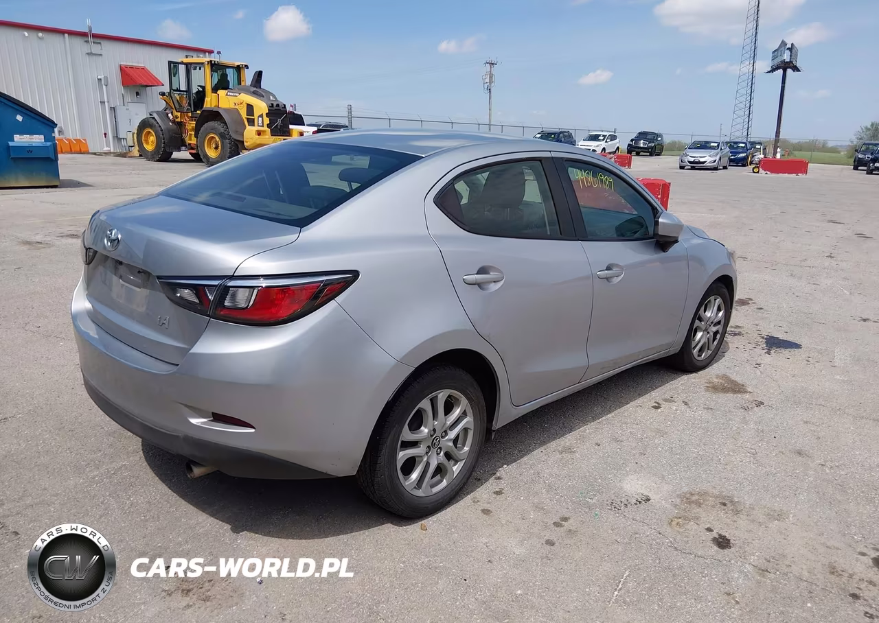 2018 Toyota Yaris Ia VIN:3MYDLBYV0JY300599 - 4