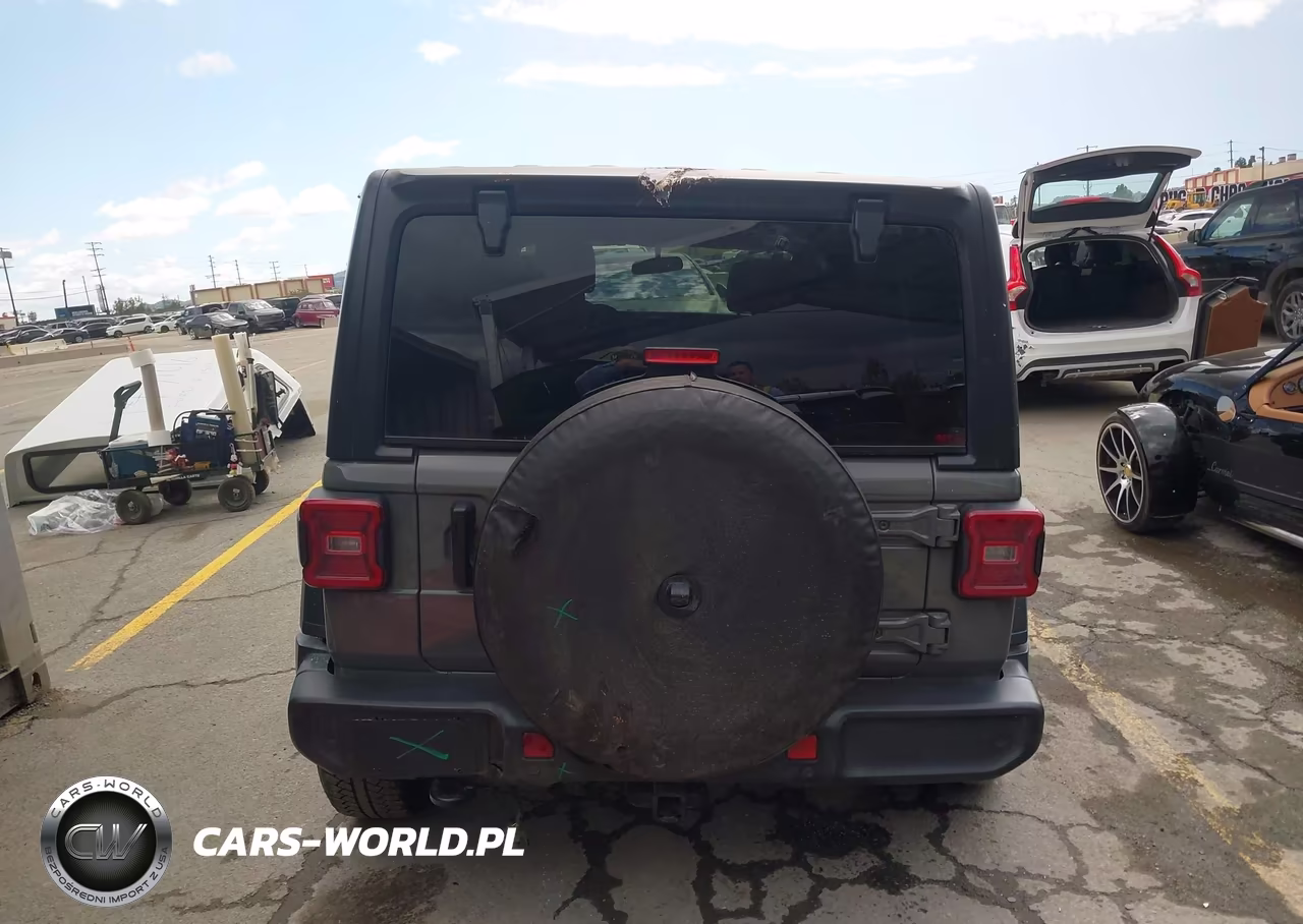 2021 Jeep Wrangler Unlimited Sport Altitude 4X4 VIN:1C4HJXDG8MW574364 - 17