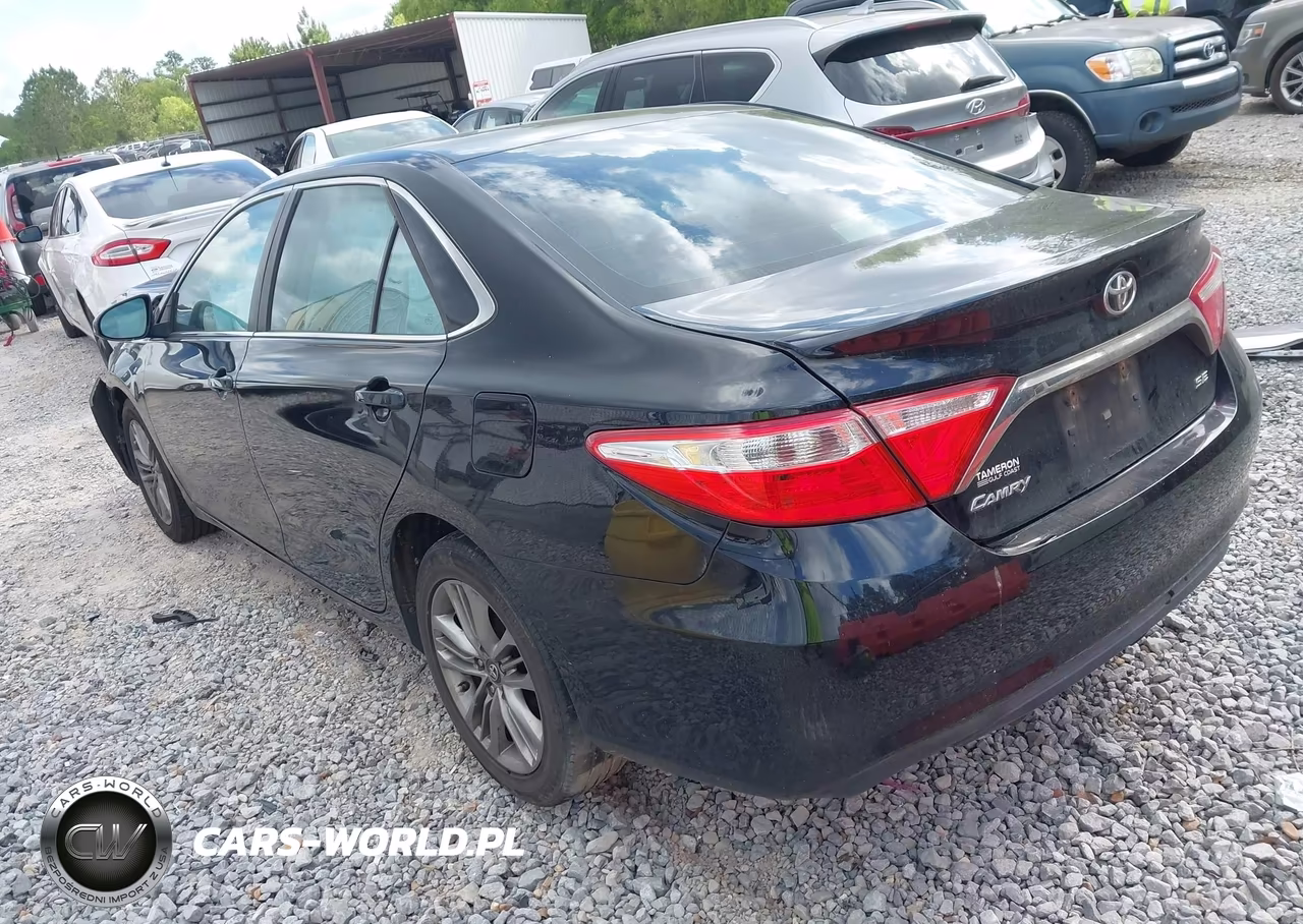 2017 Toyota Camry Se VIN:4T1BF1FK4HU780882 - 3
