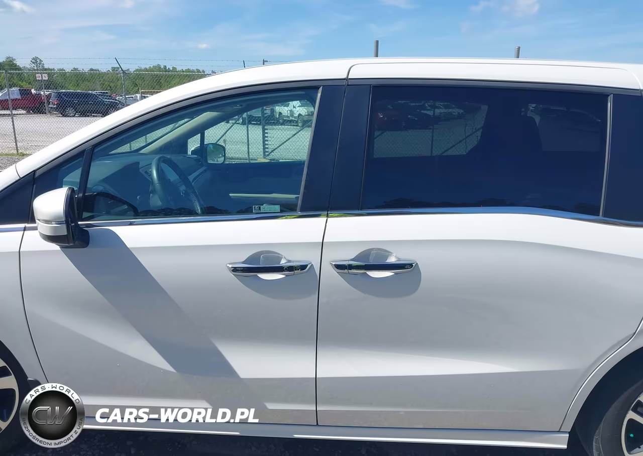 2023 Honda Odyssey Touring VIN:5FNRL6H81PB035864 - 14