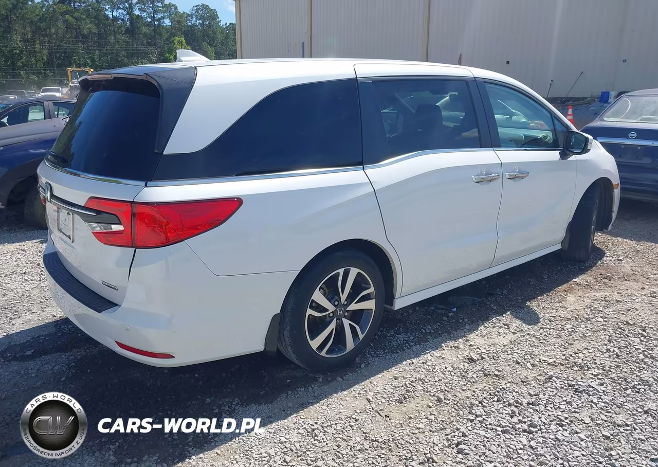 2023 Honda Odyssey Touring VIN:5FNRL6H81PB035864 - 4