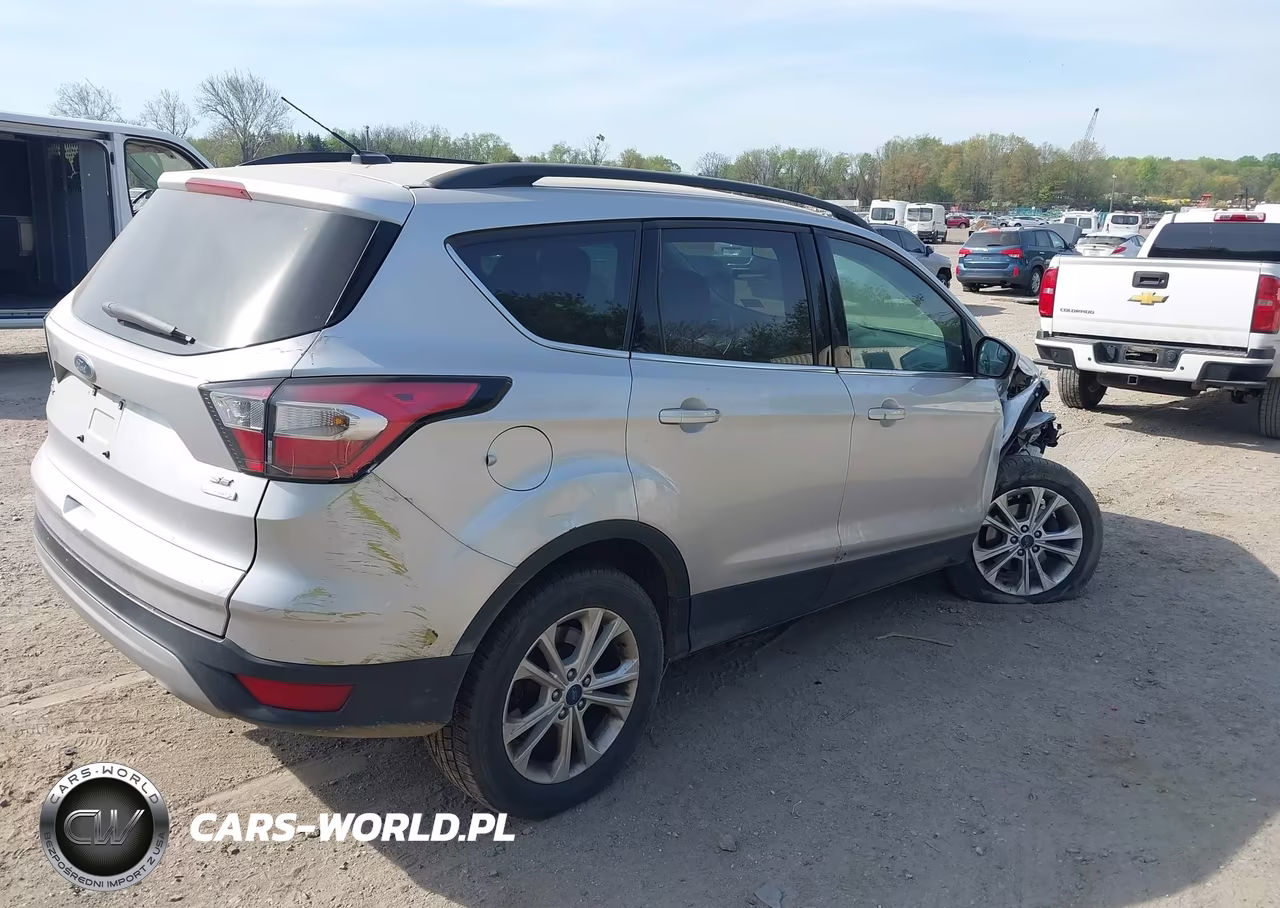 2018 Ford Escape Se VIN:1FMCU0GD7JUA52905 - 4