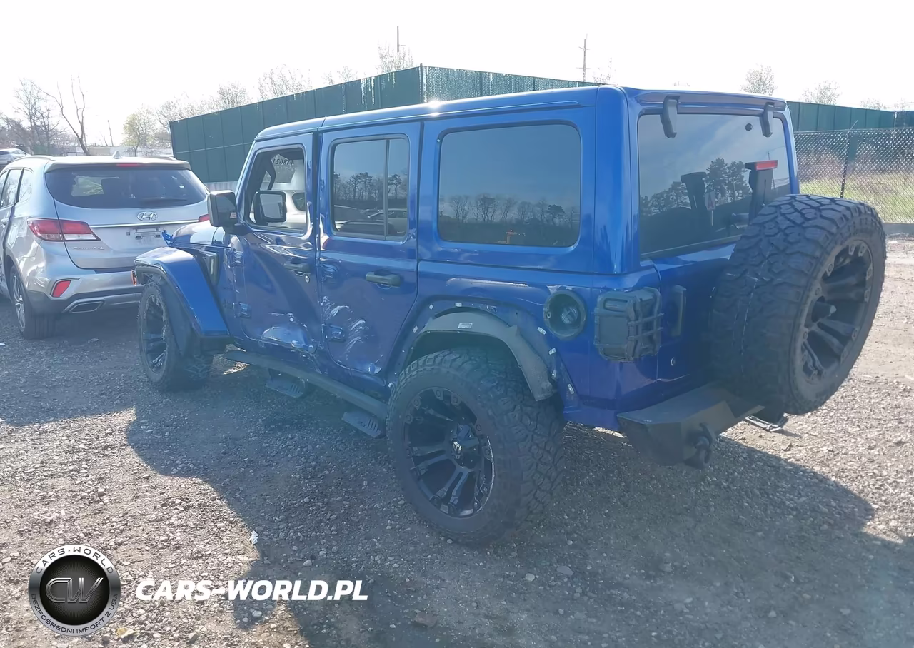 2020 Jeep Wrangler Unlimited North Edition 4X4 VIN:1C4HJXEN2LW261578 - 3
