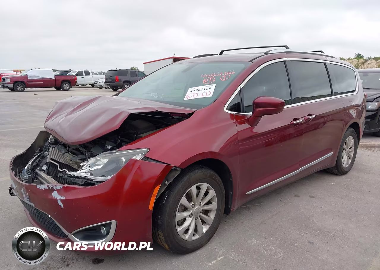 2019 Chrysler Pacifica Touring L VIN:2C4RC1BG2KR624745 - 17