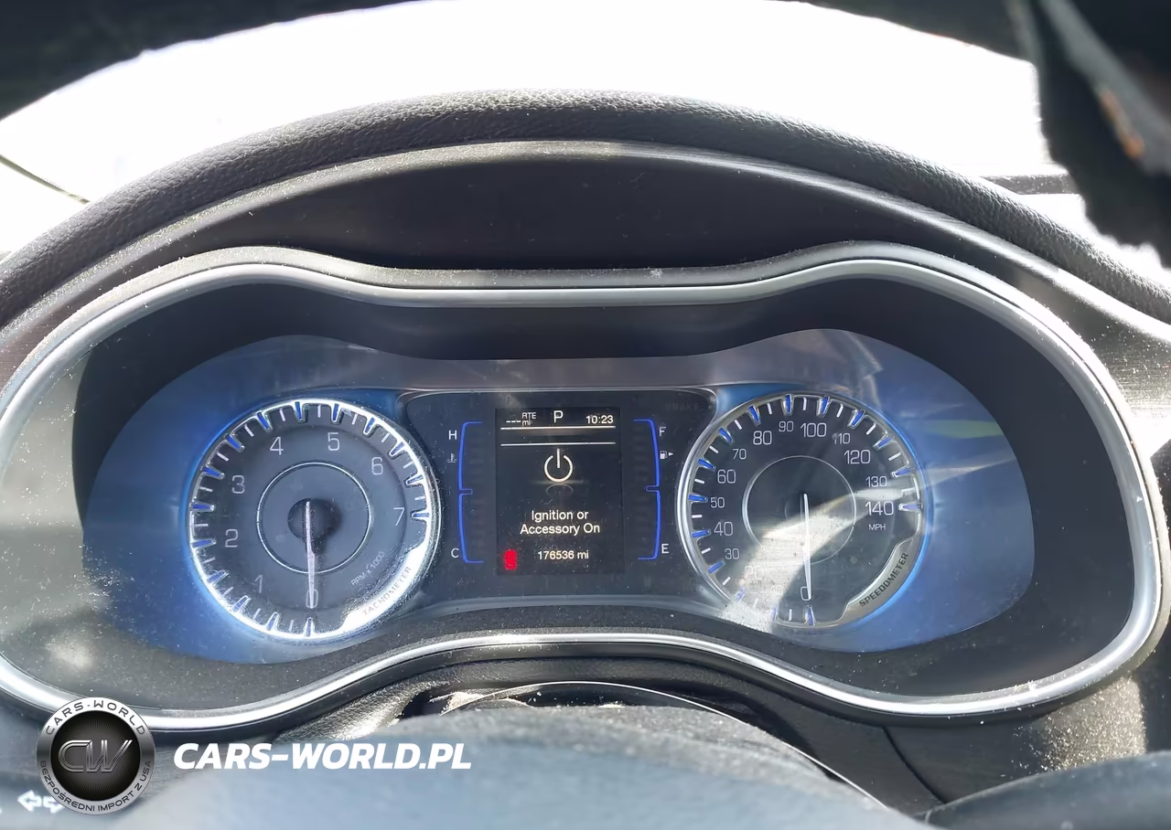 2017 Chrysler 200 Limited Platinum VIN:1C3CCCAB6HN511642 - 7