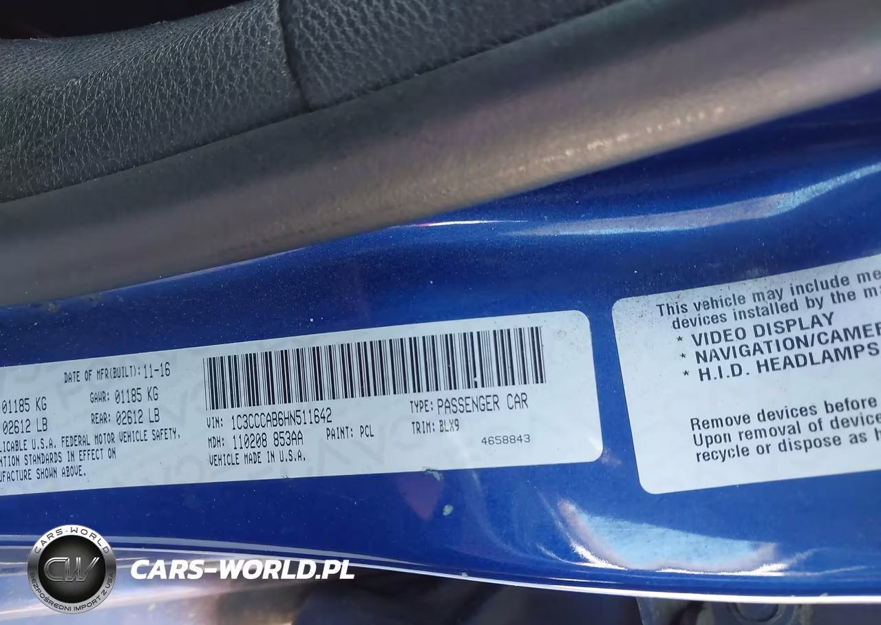 2017 Chrysler 200 Limited Platinum VIN:1C3CCCAB6HN511642 - 9