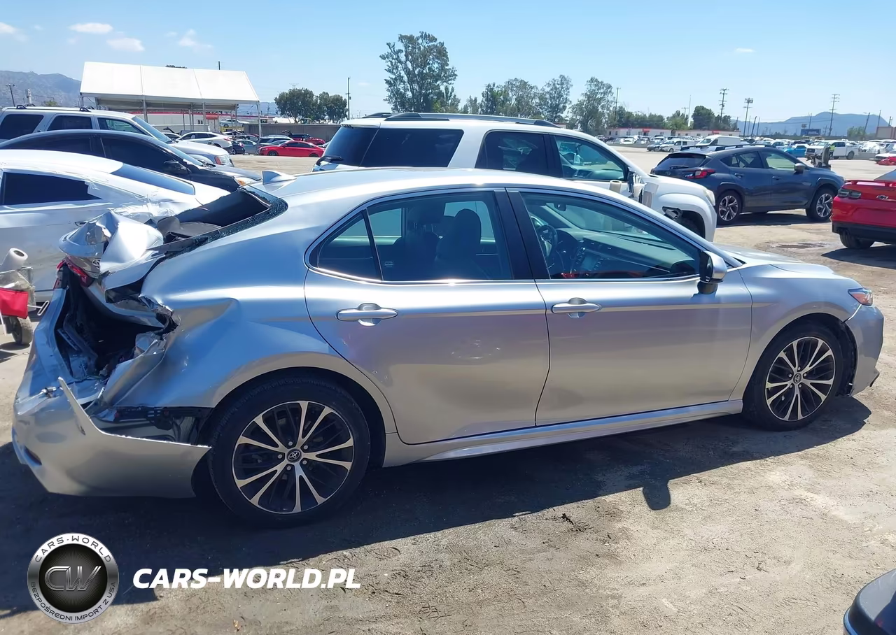 2020 Toyota Camry Se VIN:4T1G11AK4LU923124 - 13