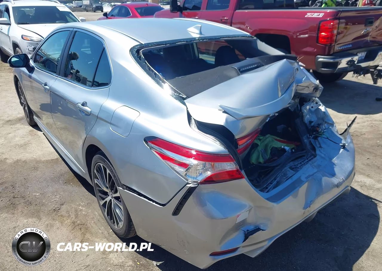 2020 Toyota Camry Se VIN:4T1G11AK4LU923124 - 3