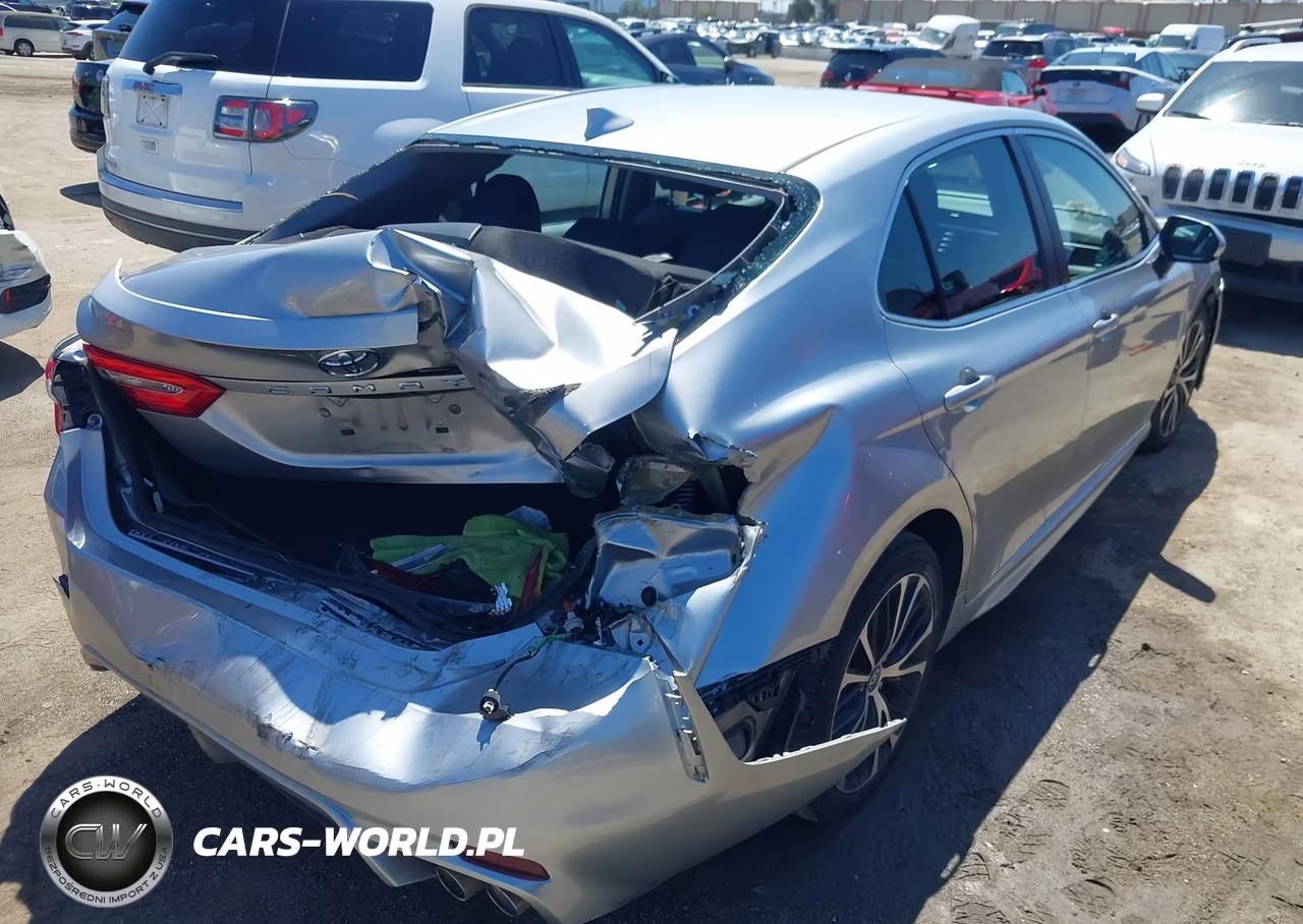 2020 Toyota Camry Se VIN:4T1G11AK4LU923124 - 4