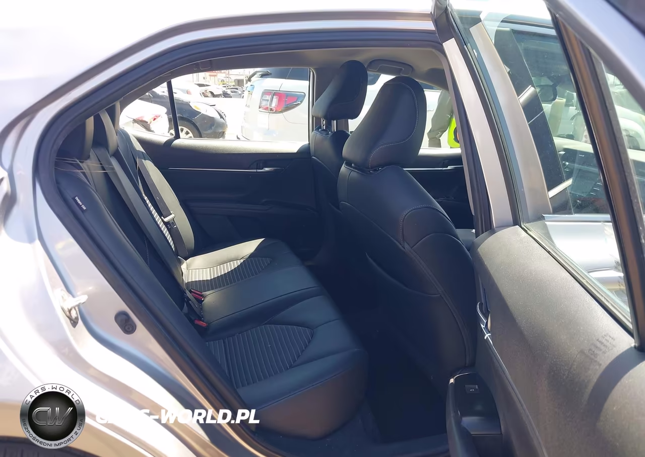2020 Toyota Camry Se VIN:4T1G11AK4LU923124 - 8