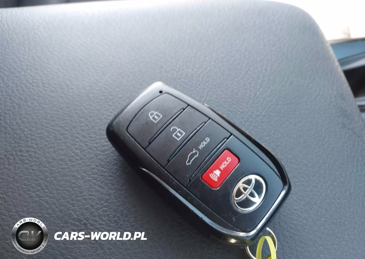 2025 Toyota Camry Le VIN:4T1DAACK6SU598474 - 11