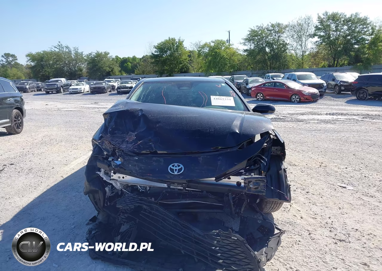 2025 Toyota Camry Le VIN:4T1DAACK6SU598474 - 12