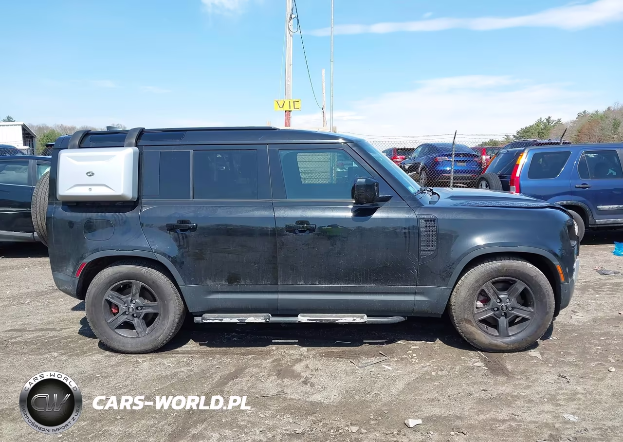 2023 Land Rover Defender 110 S VIN:SALEJ7EX6P2121799 - 13