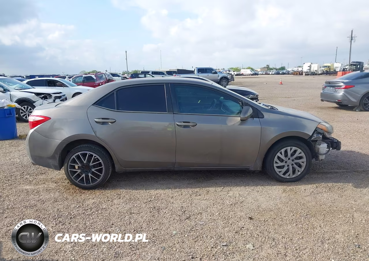 2017 Toyota Corolla Le VIN:2T1BURHE5HC929846 - 13