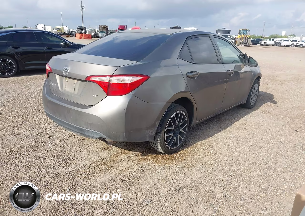 2017 Toyota Corolla Le VIN:2T1BURHE5HC929846 - 4