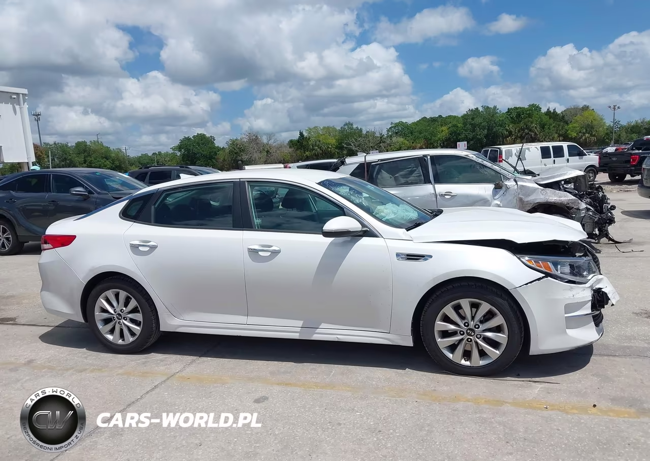 2018 Kia Optima Lx VIN:5XXGT4L34JG272554 - 13