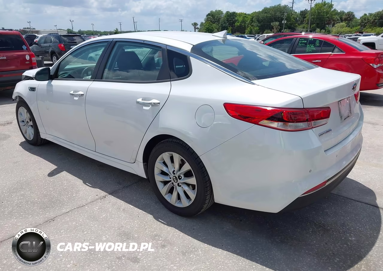 2018 Kia Optima Lx VIN:5XXGT4L34JG272554 - 3