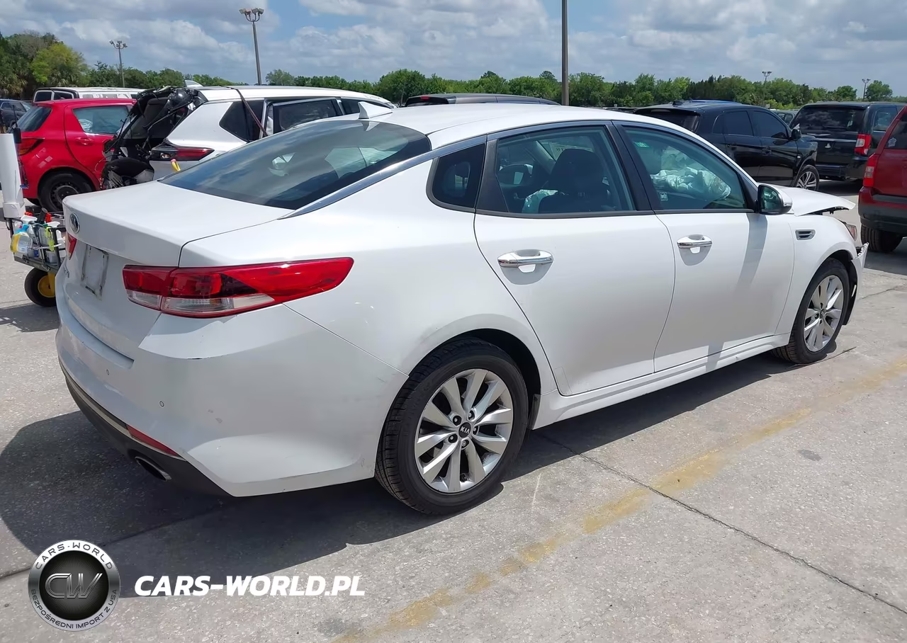 2018 Kia Optima Lx VIN:5XXGT4L34JG272554 - 4