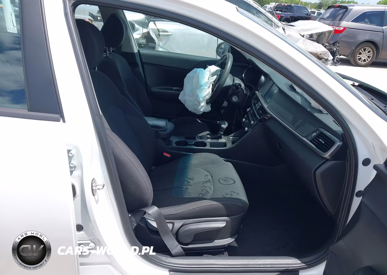2018 Kia Optima Lx VIN:5XXGT4L34JG272554 - 5