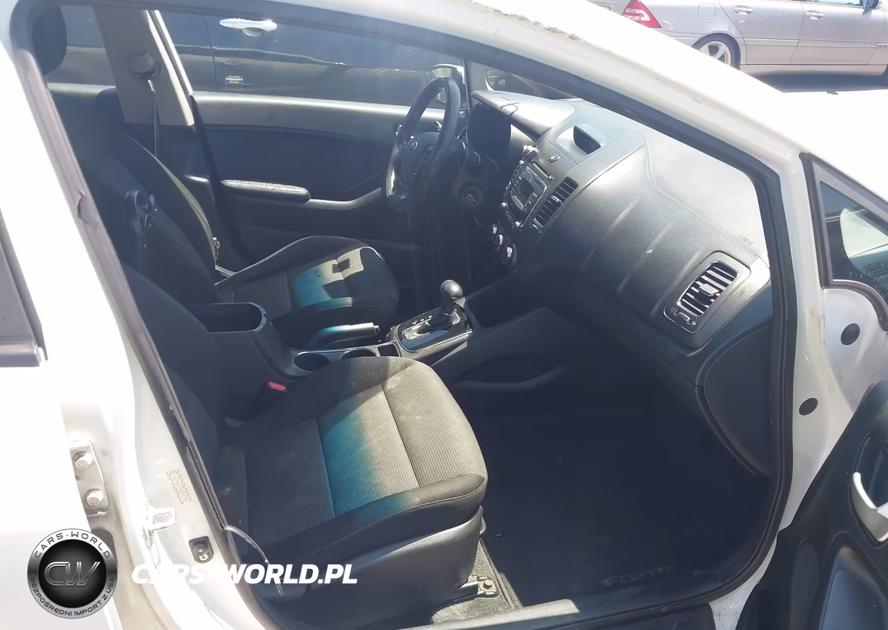 2017 Kia Forte Lx VIN:3KPFK4A79HE064158 - 5